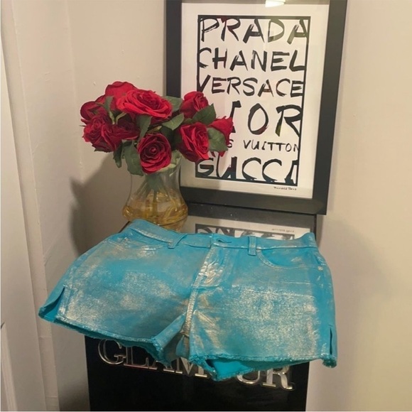 2 PAIRS LADIES 7 For All Mankind Denim Shorts - Picture 2 of 15